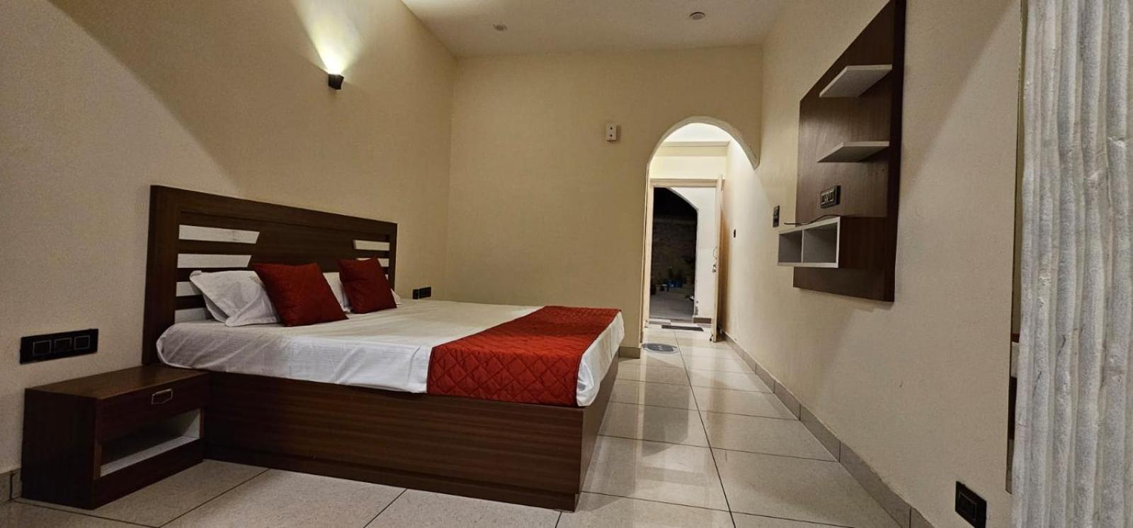 קאוסאני Golden Himalaya Homestay מראה חיצוני תמונה